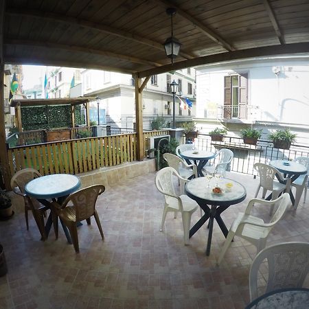 Hotel Colombo Napoli Bagian luar foto