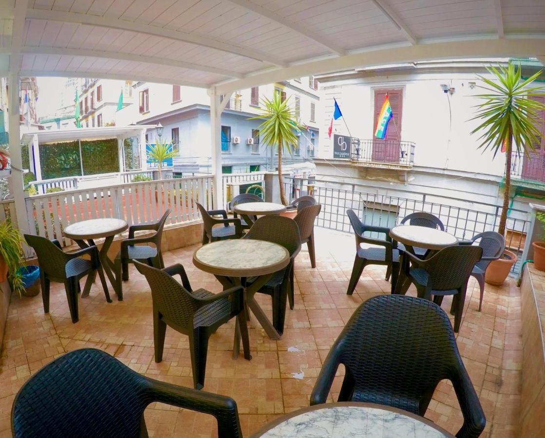 Hotel Colombo Napoli Bagian luar foto