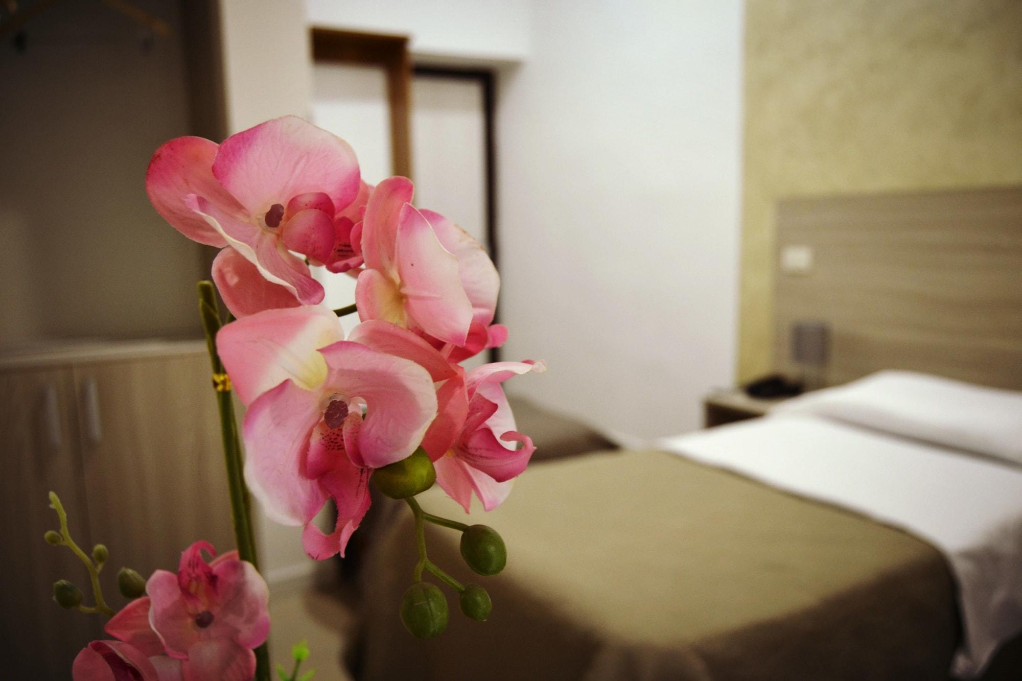 Hotel Colombo Napoli Bagian luar foto